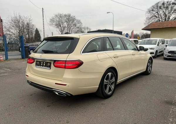 Mercedes-Benz Klasa E cena 69900 przebieg: 398000, rok produkcji 2019 z Syców małe 466